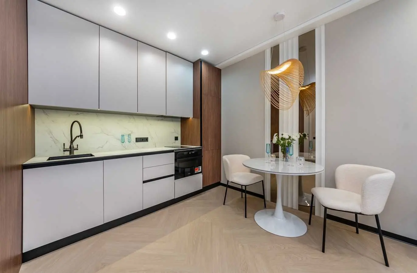 Фото Selling a 1-room apartment, 41 sq.m., Mykhaila Maksymovycha Street (Onufriia Trutenka Street)  Kyiv, price: 115000 USD, code 8859