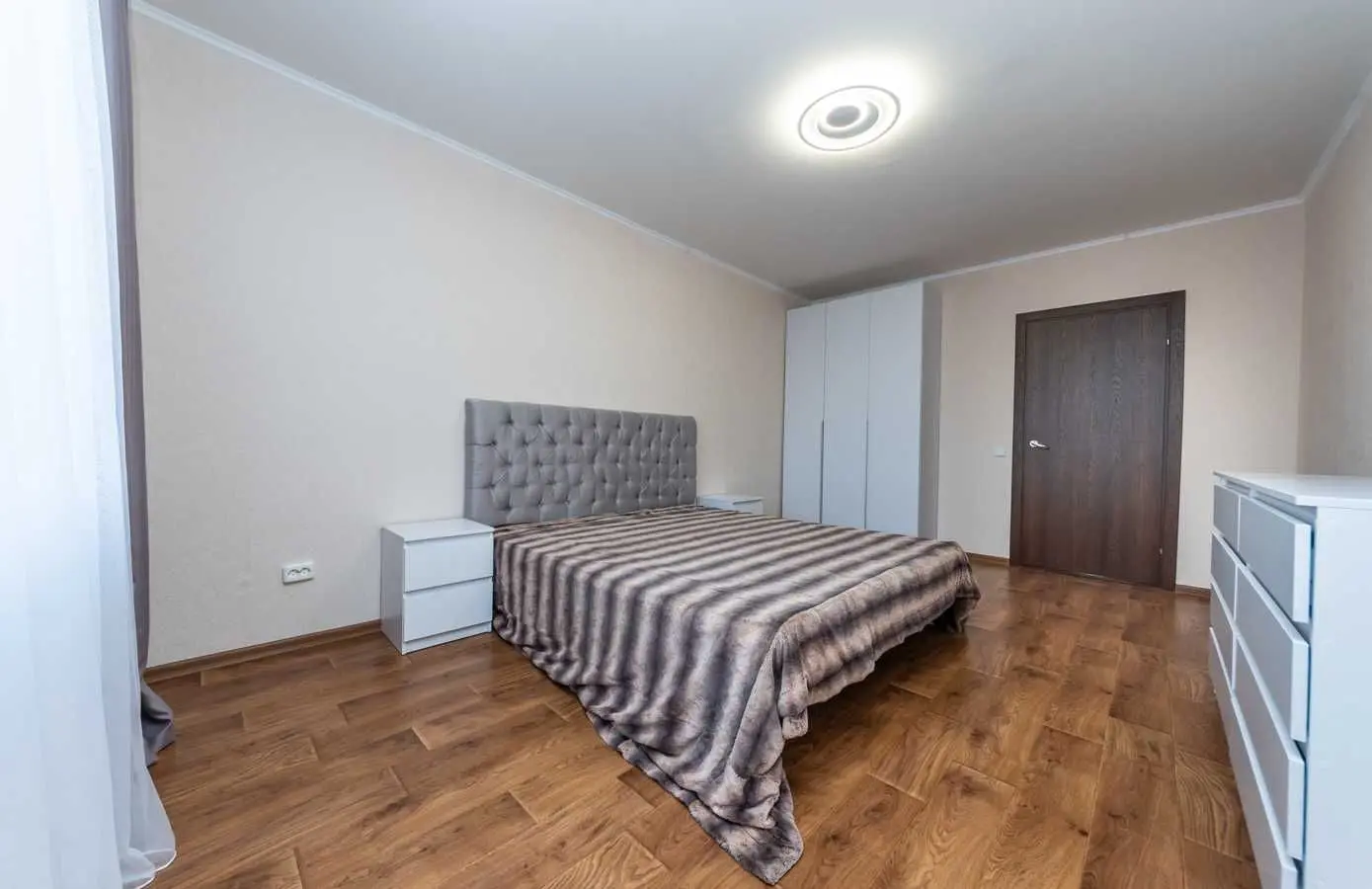 Фото Зняти 3 кімнатну квартиру, Балтійський пров.  Київ в довгострокову оренду, ціна: 26000 UAH, код 8862