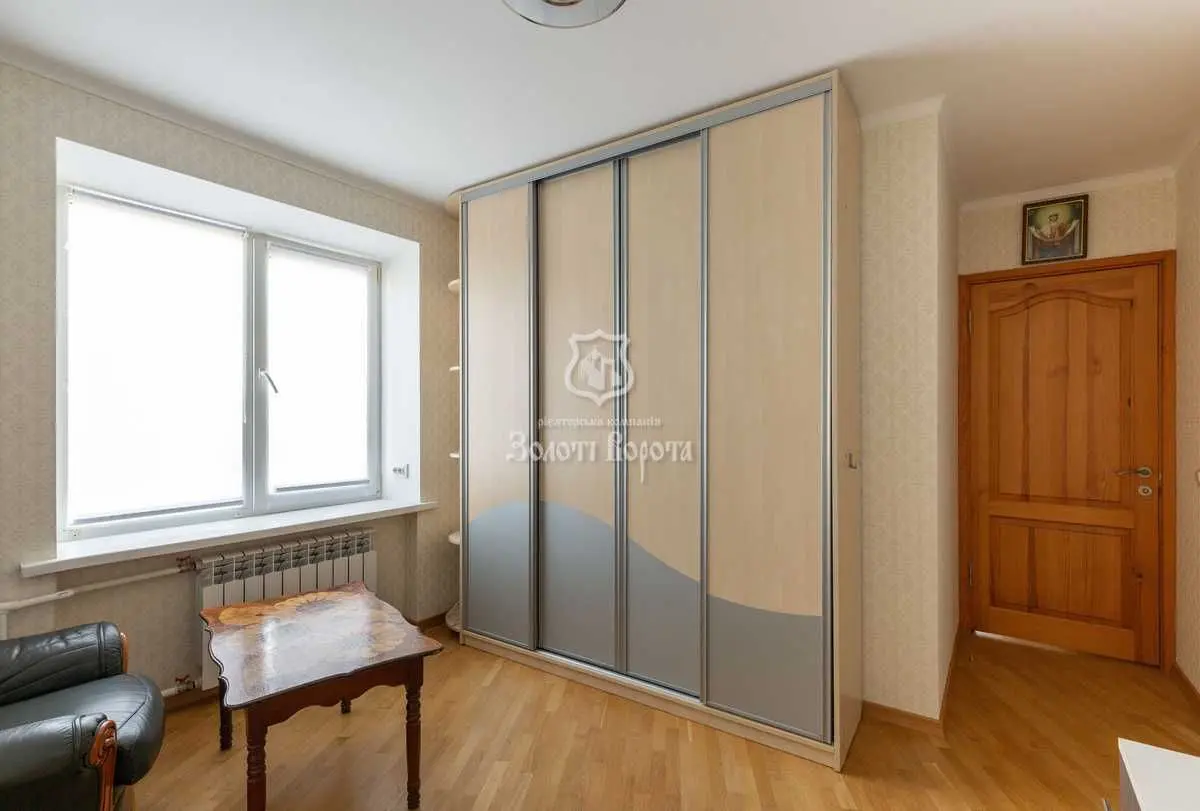 Фото Selling a 4-room apartment, 81.9 sq.m., Saliutna Street 4а Kyiv, price: 79500 USD, code 8864