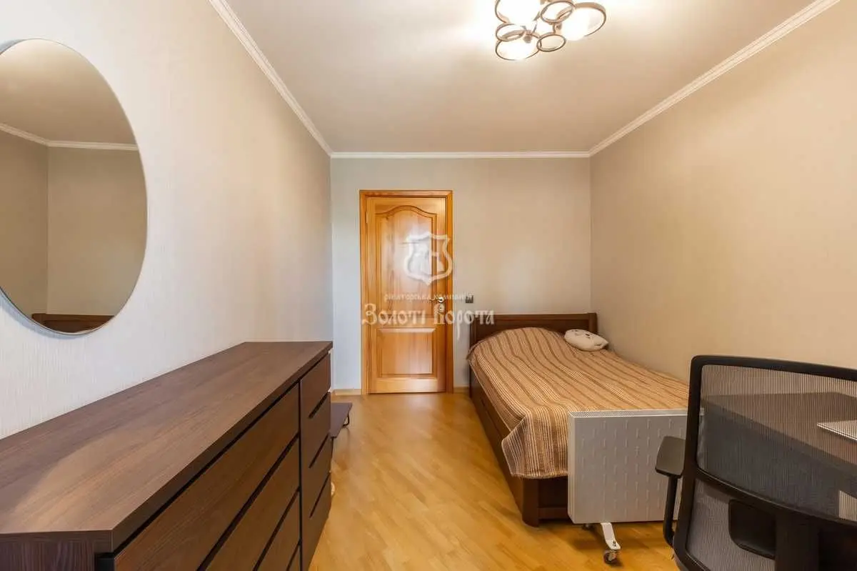 Фото Selling a 4-room apartment, 81.9 sq.m., Saliutna Street 4а Kyiv, price: 79500 USD, code 8864