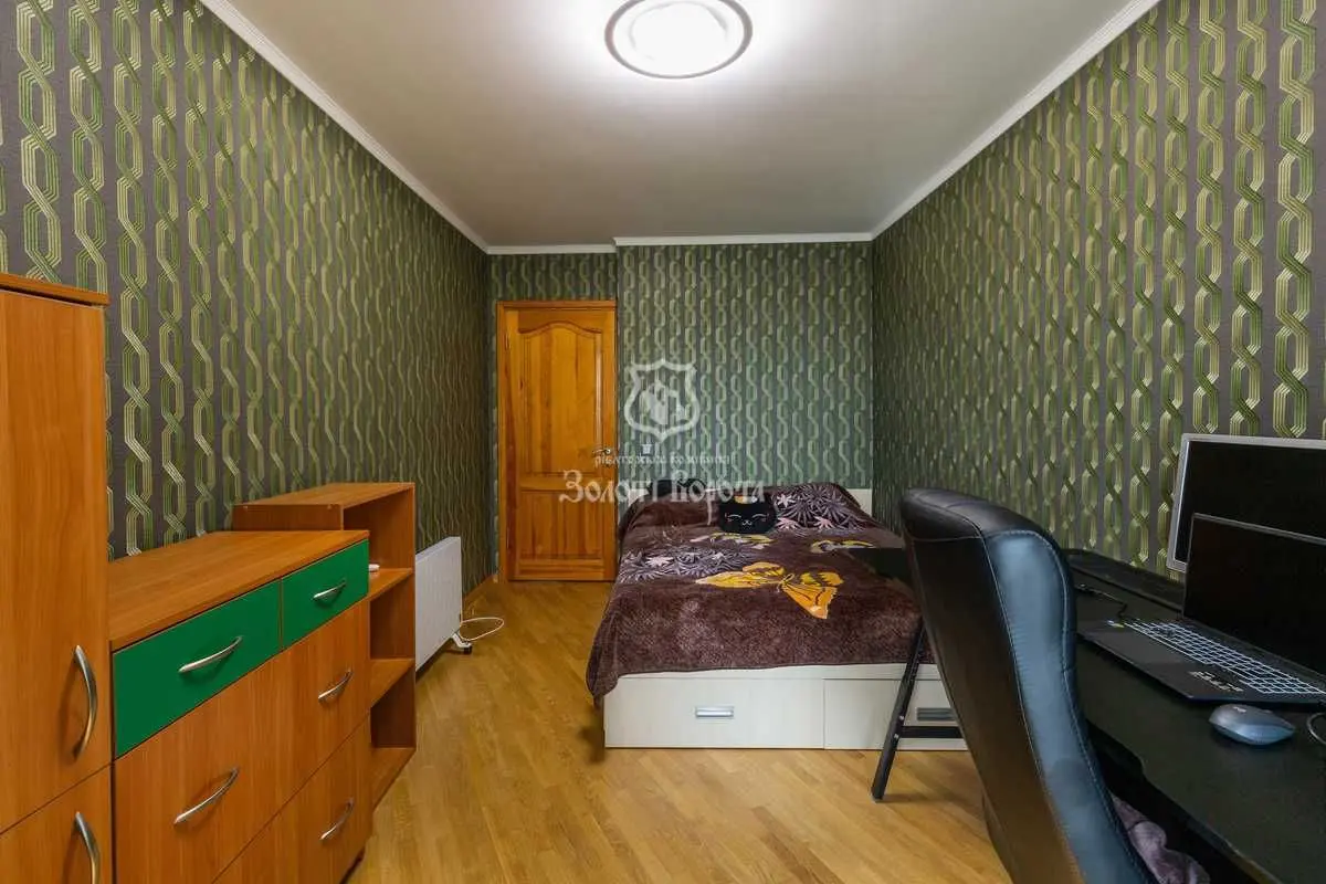 Фото Selling a 4-room apartment, 81.9 sq.m., Saliutna Street 4а Kyiv, price: 79500 USD, code 8864