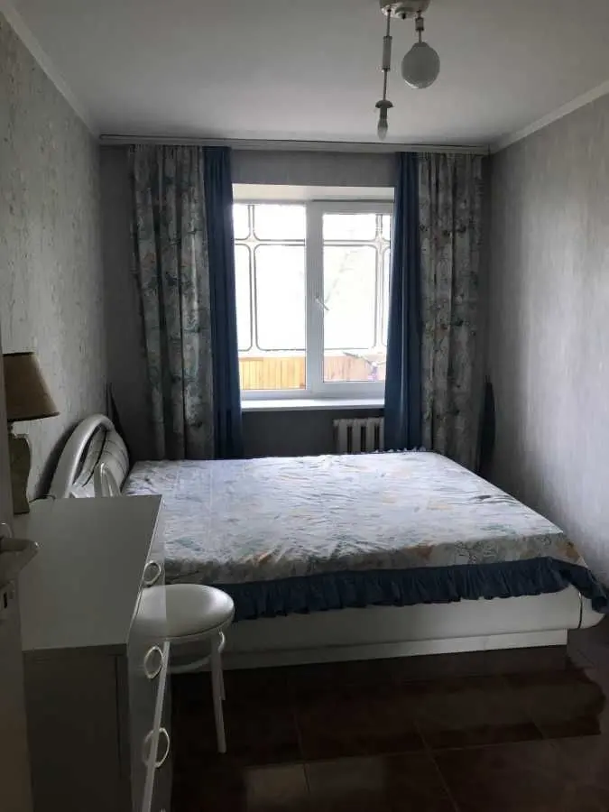 Фото Зняти 3 кімнатну квартиру, Єреванська вул. 32 Київ в довгострокову оренду, ціна: 18000 UAH, код 8869