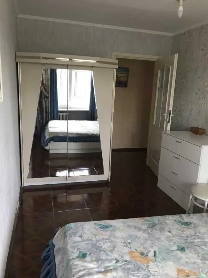 Фото Зняти 3 кімнатну квартиру, Єреванська вул. 32 Київ в довгострокову оренду, ціна: 18000 UAH, код 8869