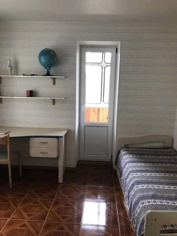Фото Зняти 3 кімнатну квартиру, Єреванська вул. 32 Київ в довгострокову оренду, ціна: 18000 UAH, код 8869