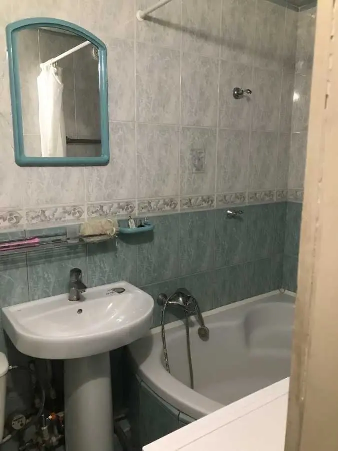 Фото Зняти 3 кімнатну квартиру, Єреванська вул. 32 Київ в довгострокову оренду, ціна: 18000 UAH, код 8869