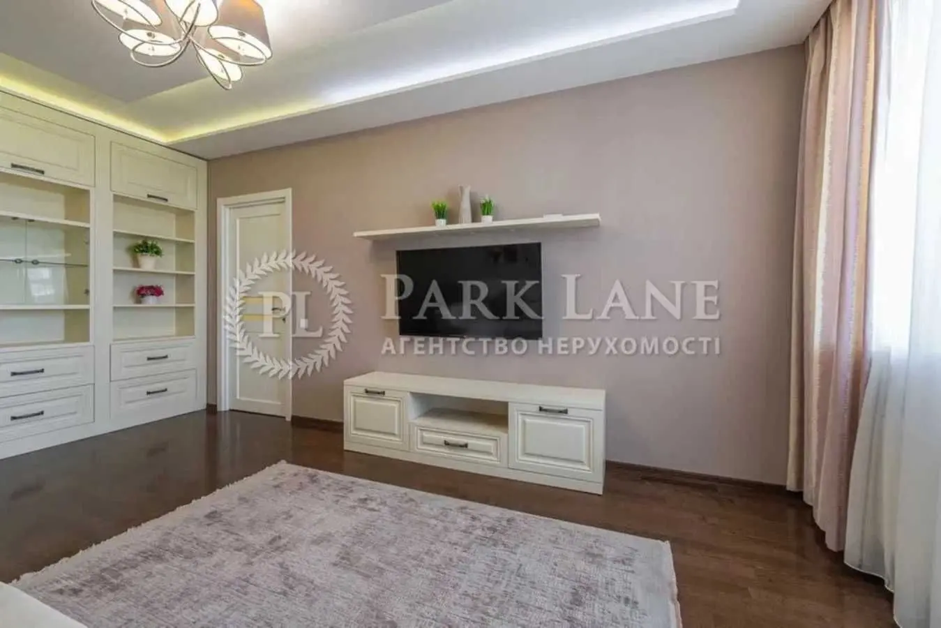 Фото Selling a 3-room apartment, 100 sq.m., Harmatna Street 38а Kyiv, price: 185000 USD, code 8870