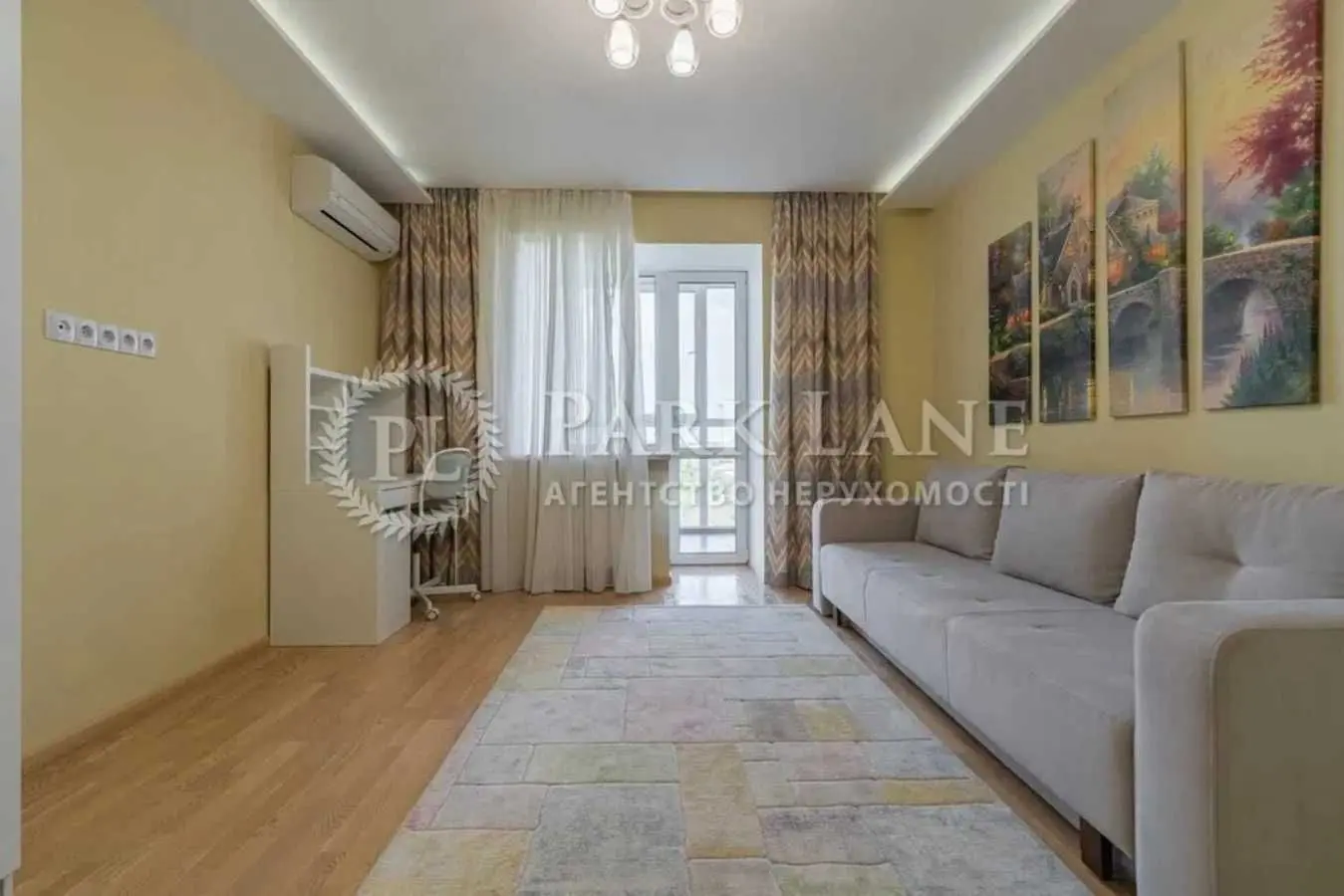 Фото Selling a 3-room apartment, 100 sq.m., Harmatna Street 38а Kyiv, price: 185000 USD, code 8870