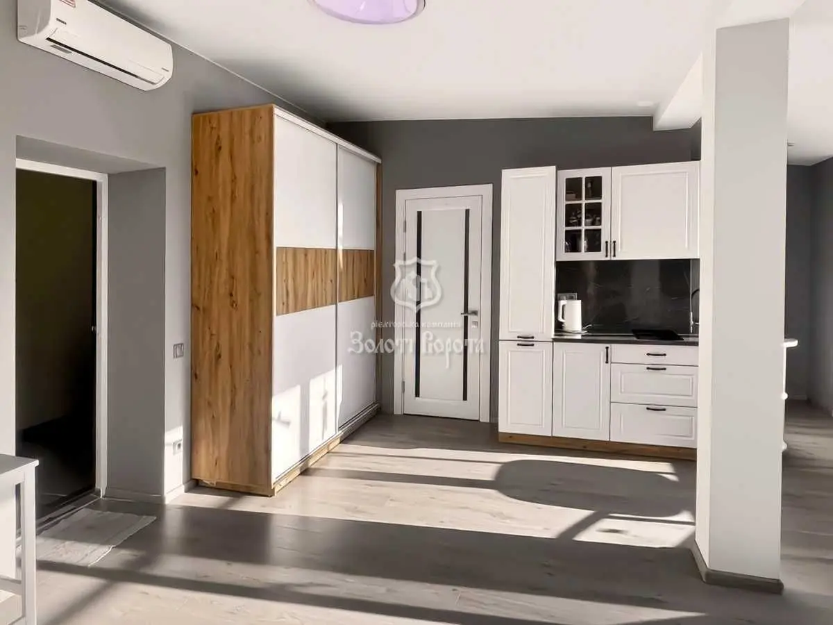 Фото Продаю 1 кімнатну квартиру, 39.3 кв. м, Радистів вул.  Київ, ціна: 88000 USD, код 8875
