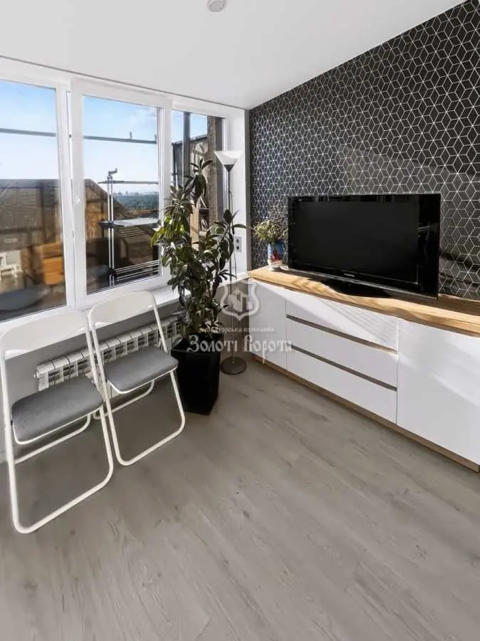Фото Продаю 1 кімнатну квартиру, 39.3 кв. м, Радистів вул.  Київ, ціна: 88000 USD, код 8875