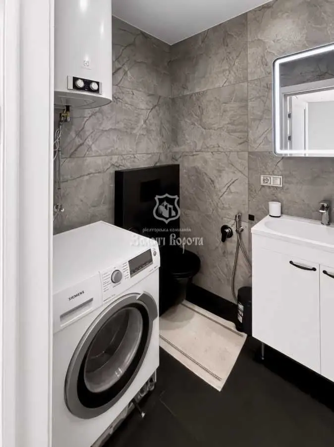 Фото Продаю 1 кімнатну квартиру, 39.3 кв. м, Радистів вул.  Київ, ціна: 88000 USD, код 8875