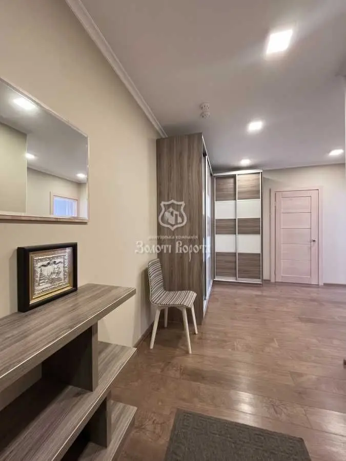 Фото Продаю 2 кімнатну квартиру, 72.9 кв. м, Михайла Дерегуса вул. (Янтарна)  Київ, ціна: 141900 USD, код 8878