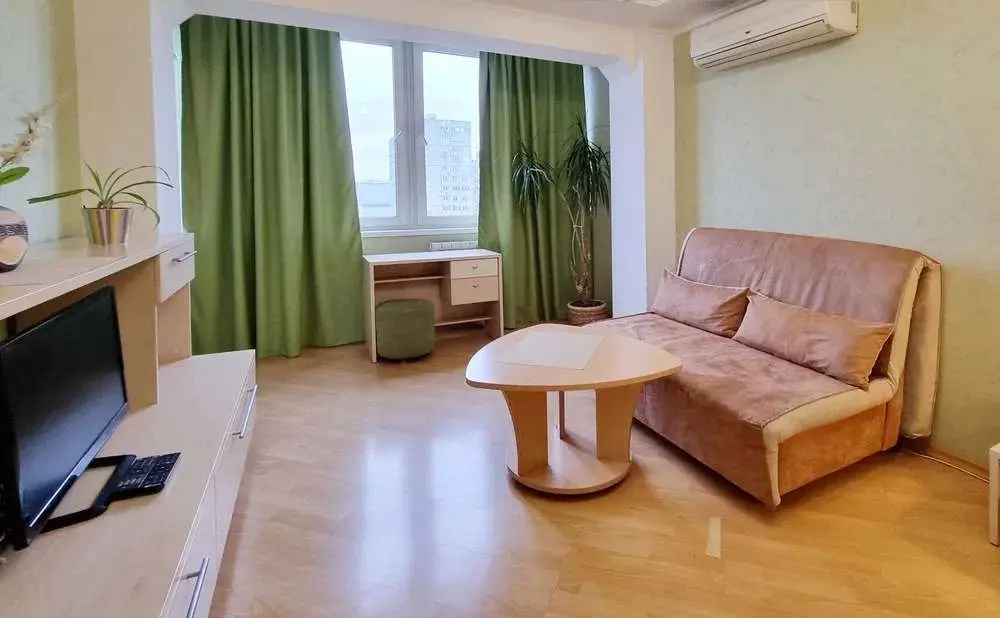 Фото Продаю 1-комнатную квартиру, 34 кв. м, Евгения Сверстюка ул. 8 Киев, цена: 58000 $, код 8883