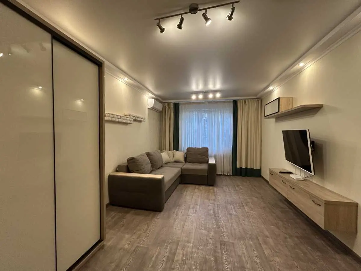 Фото Продаю 3 кімнатну квартиру, 74.5 кв. м, Лермонтова вул. 8 Київ, ціна: 59000 USD, код 8888