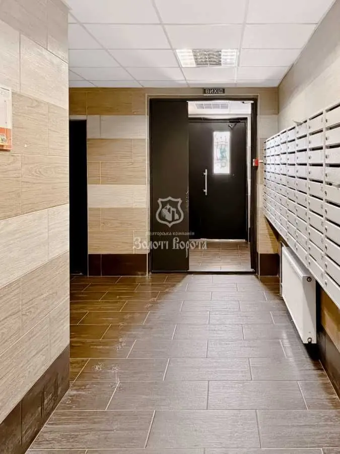 Фото Selling a 2-room apartment, 84.4 sq.m., Heroiv Sevastopolia Street 35а Kyiv, price: 160000 USD, code 8889
