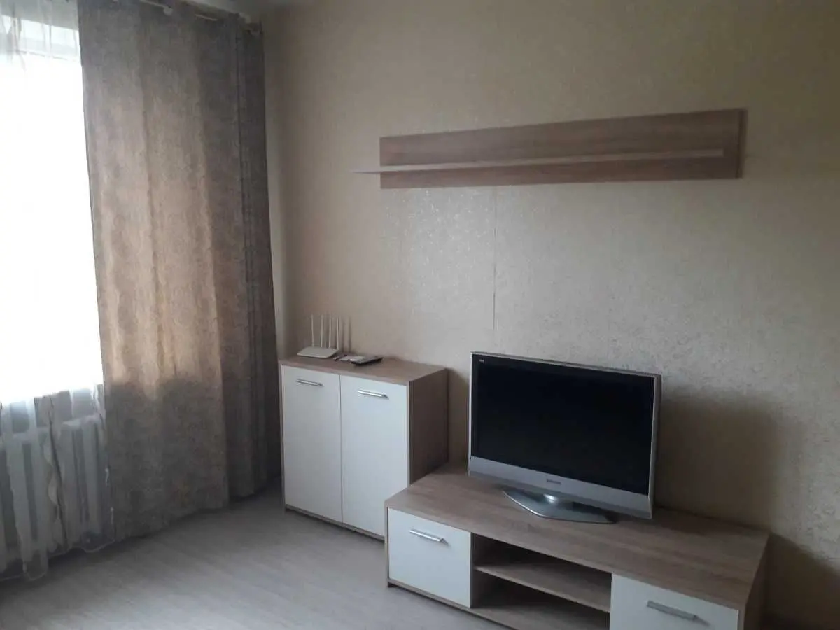 Фото Зняти 1 кімнатну квартиру, Старонаводницька вул.  Київ в довгострокову оренду, ціна: 21000 UAH, код 8900