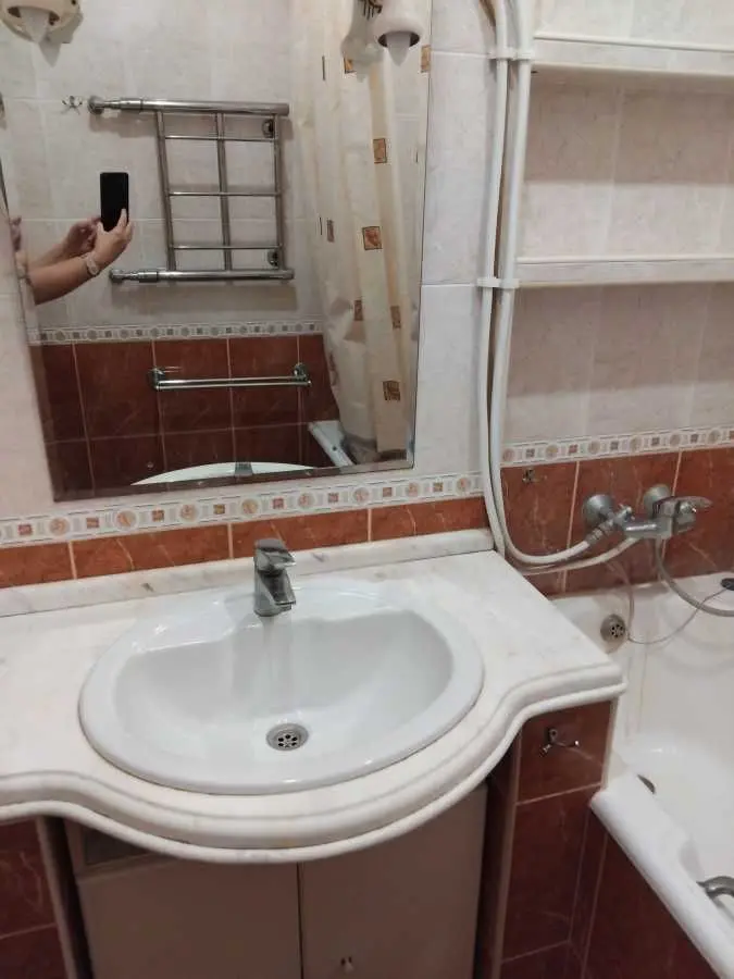Фото Зняти 1 кімнатну квартиру, Старонаводницька вул.  Київ в довгострокову оренду, ціна: 21000 UAH, код 8900