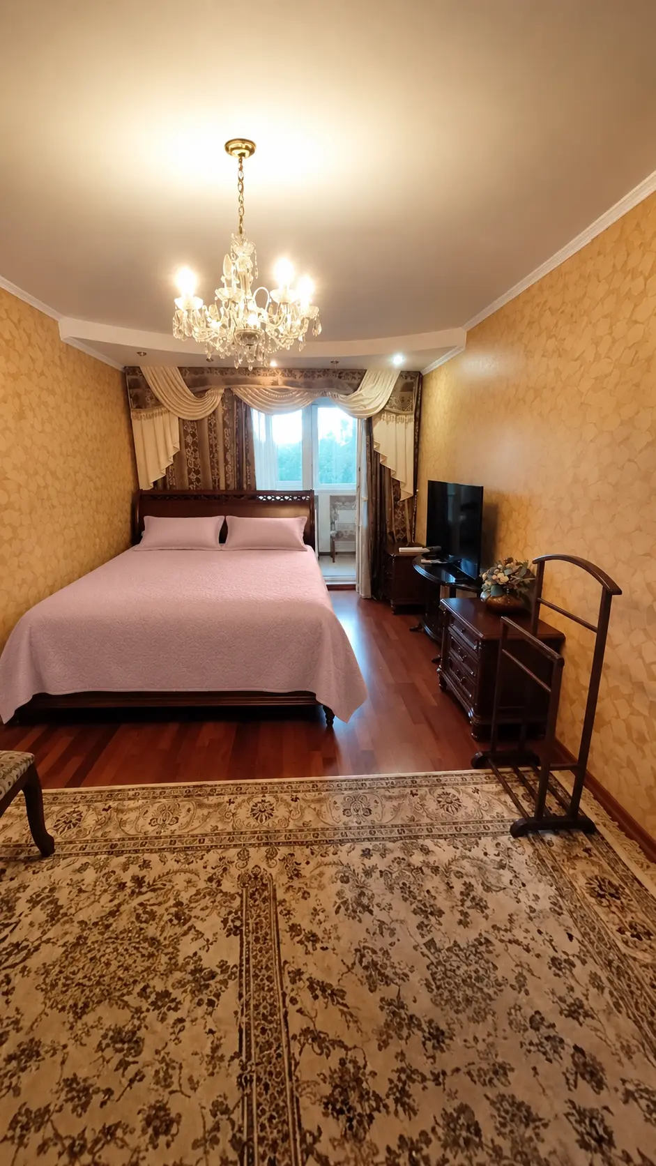 Фото Rent a 1-room apartment, Yevropeiskoho Soiuzu Avenue 19а Kyiv for long-term rent, price: 17000 UAH, code 8904