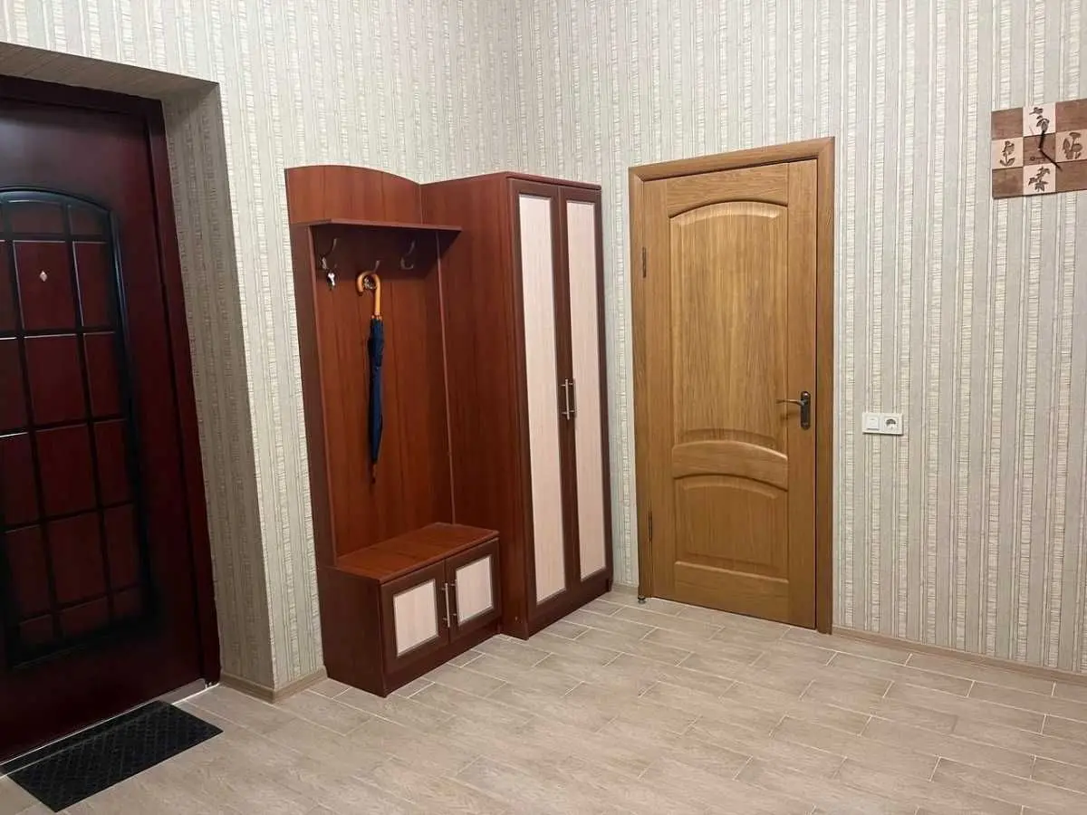 Фото Продаю 2-комнатную квартиру, 63 кв. м, Рожівка, цена: 48000 USD, код 8911