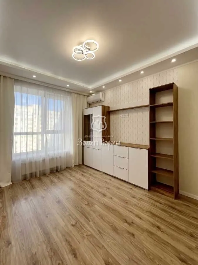 Фото Selling a 1-room apartment, 40.3 sq.m., Kriukivshchyna, price: 62000 USD, code 8915