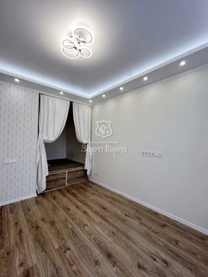 Фото Selling a 1-room apartment, 40.3 sq.m., Kriukivshchyna, price: 62000 USD, code 8915