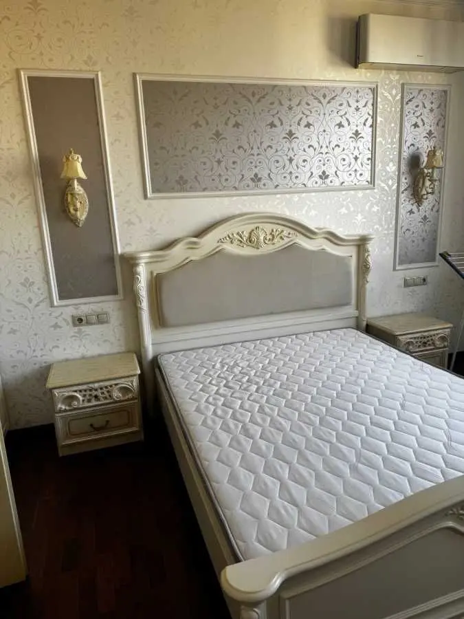 Фото Зняти 3 кімнатну квартиру, Василя Тютюнника вул. (Анрі Барбюса) 37/1 Київ в довгострокову оренду, ціна: 1200 USD, код 8916