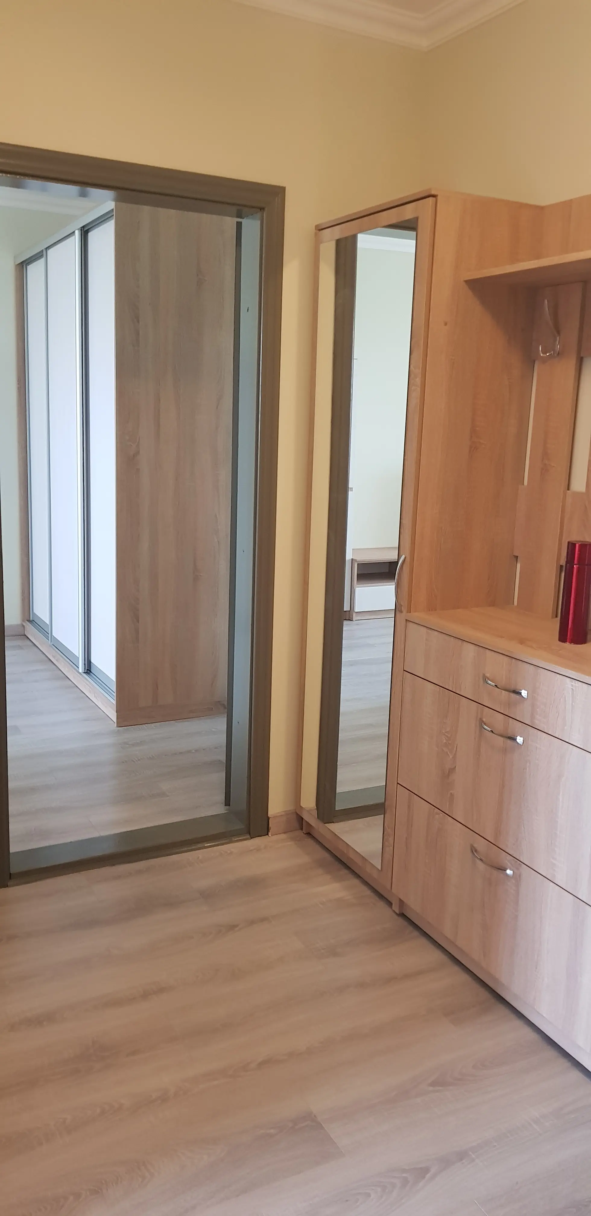 Фото Зняти 1 кімнатну квартиру, Братиславська вул. 9а Київ в довгострокову оренду, ціна: 13000 UAH, код 8919