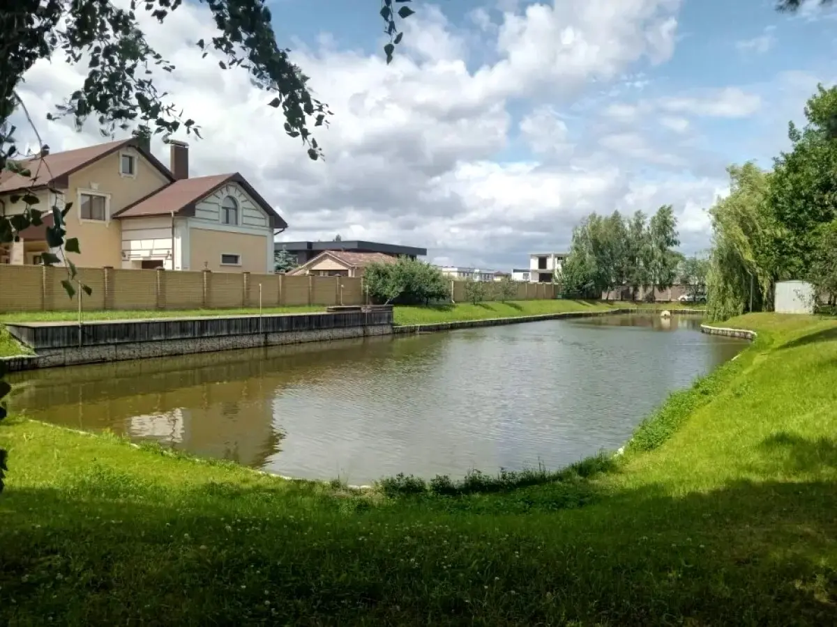 Фото Зняти будинок, Центральна вул.  Київ в довгострокову оренду, ціна: 2600 $, код 8921