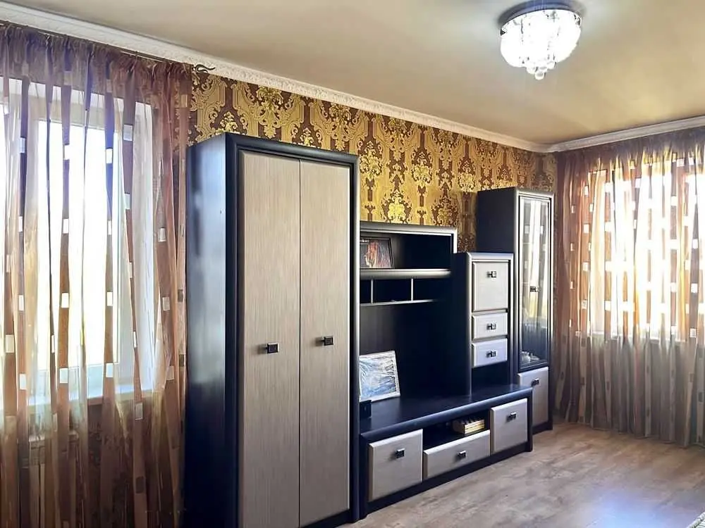 Фото Продаю 3 кімнатну квартиру, 68 кв. м, Романа Шухевича просп. (Генерала Ватутіна) 26в Київ, ціна: 65000 USD, код 8929
