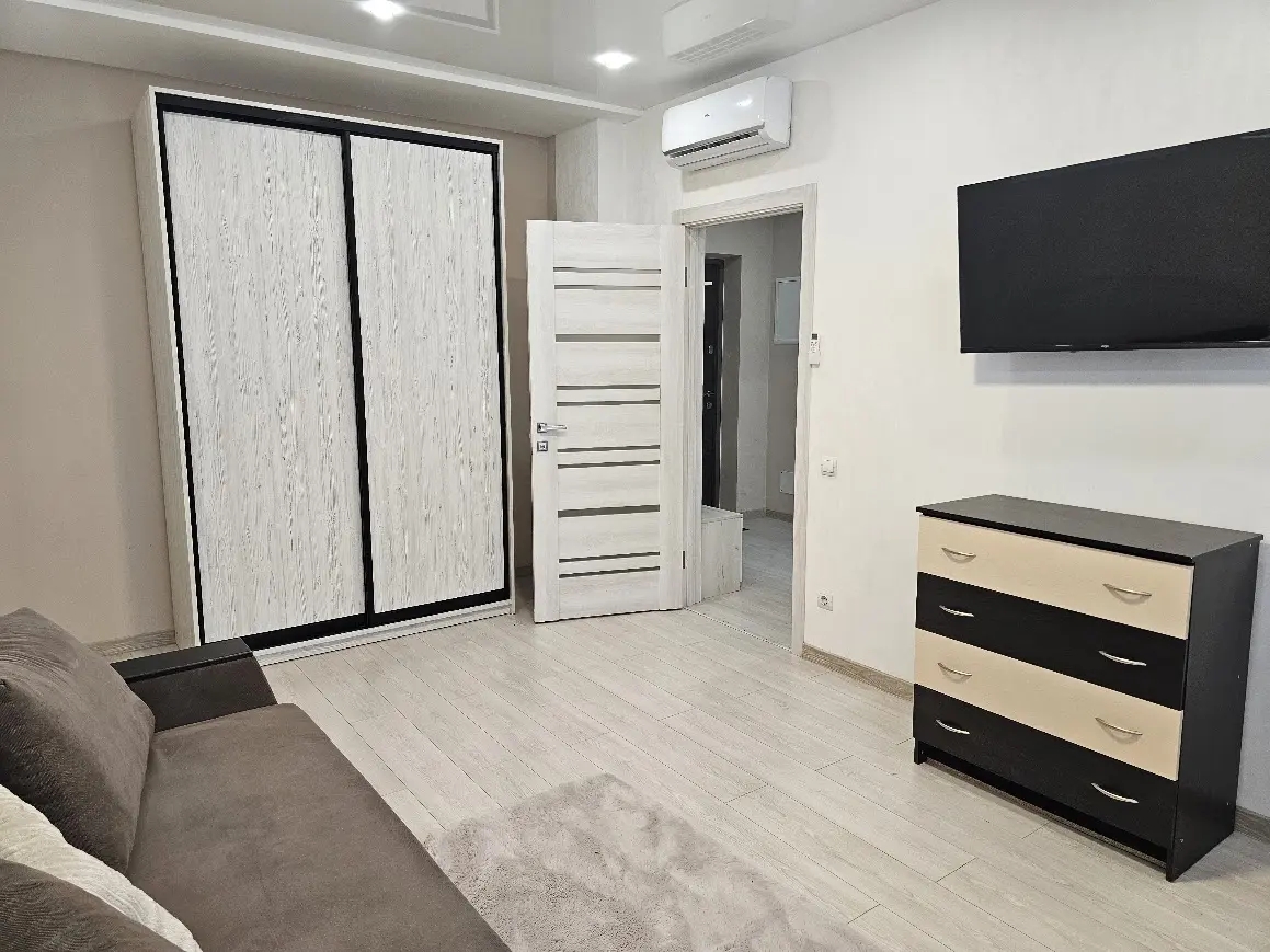 Фото Selling a 1-room apartment, 44 sq.m., Vasylia Symonenka Street 30 Brovary, price: 85000 $, code 8932