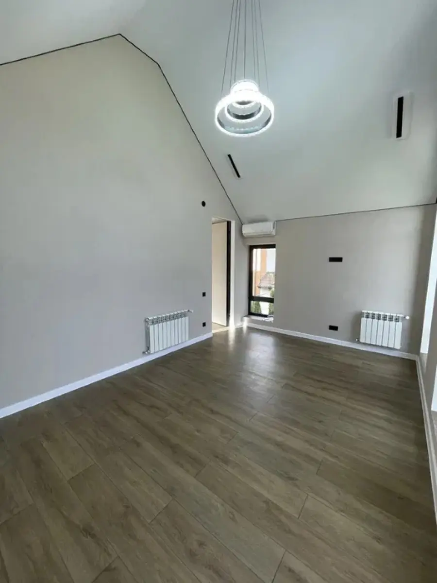 Фото Продаю будинок, 141 кв. м, Центральна вул.  Київ, ціна: 245000 $, код 8934