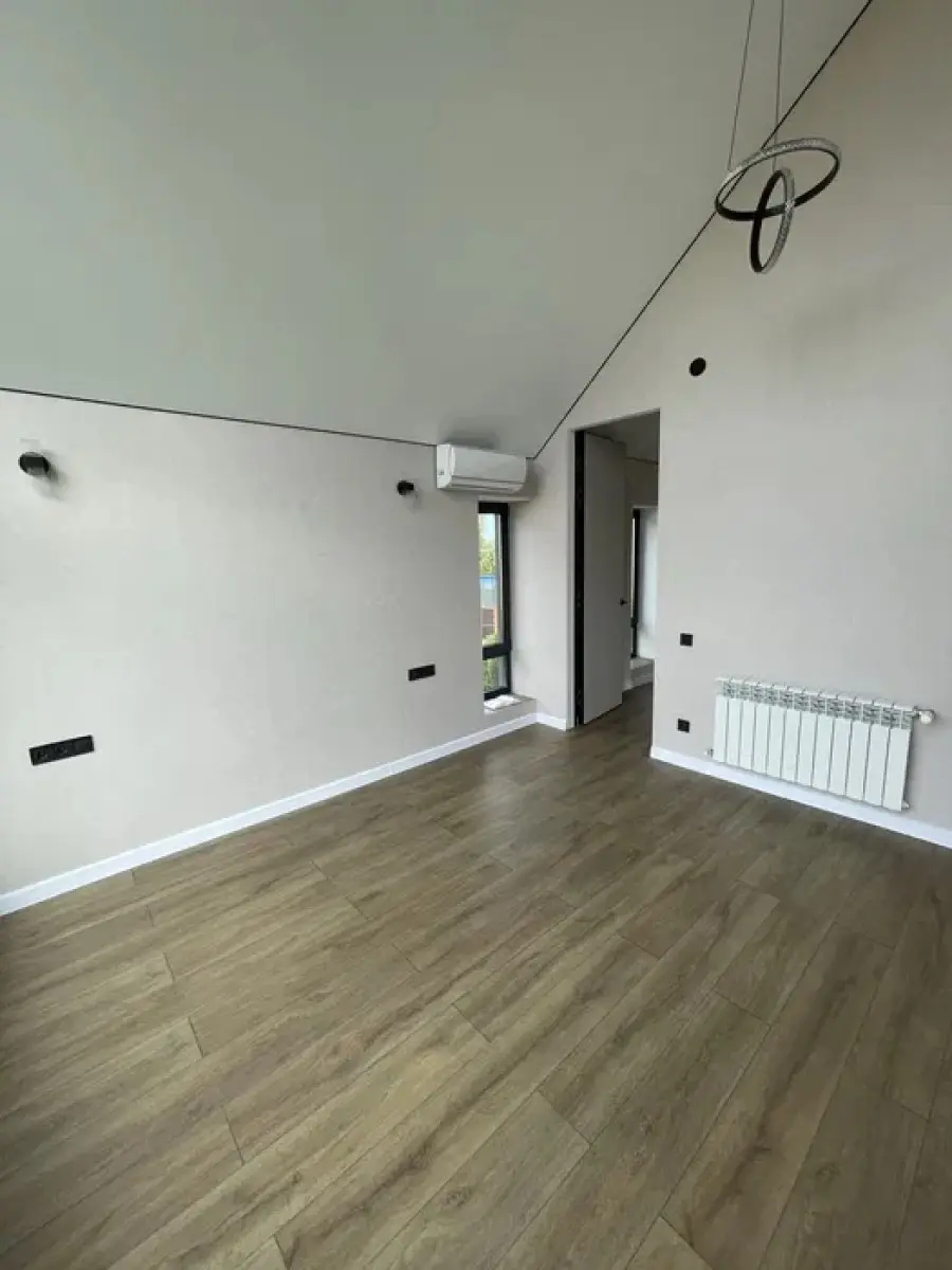 Фото Продаю будинок, 141 кв. м, Центральна вул.  Київ, ціна: 245000 $, код 8934