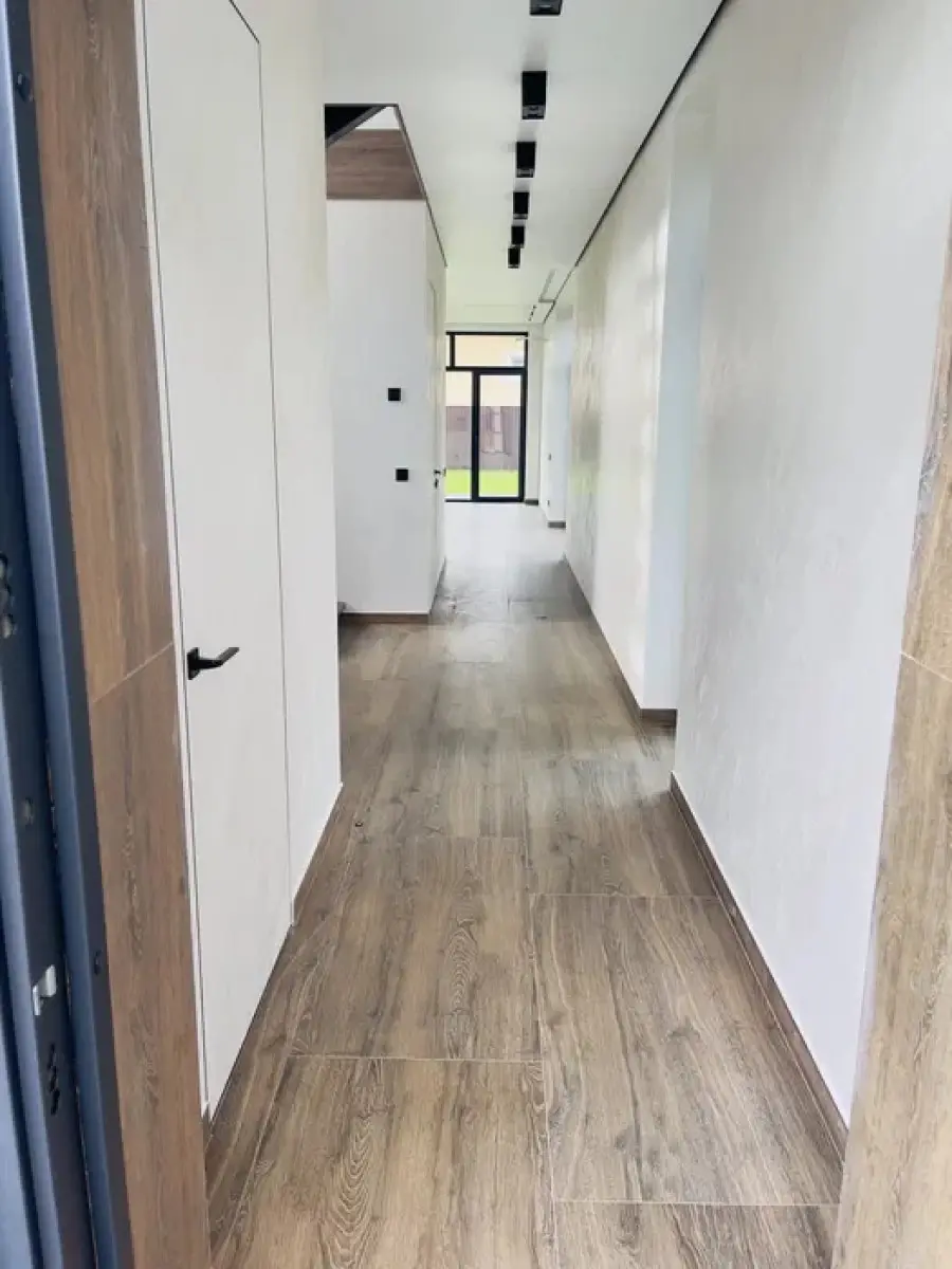 Фото Продаю будинок, 141 кв. м, Центральна вул.  Київ, ціна: 245000 $, код 8934