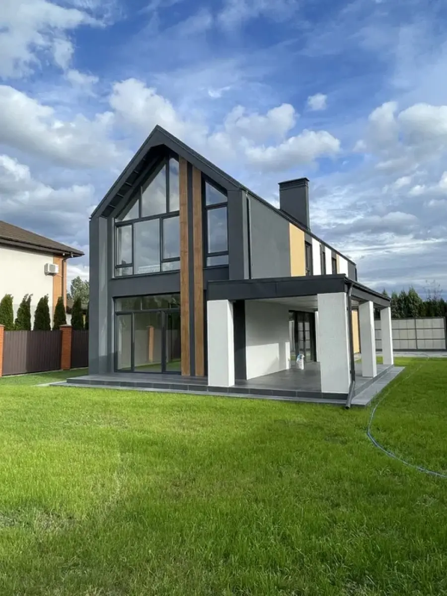 Фото Продаю будинок, 141 кв. м, Центральна вул.  Київ, ціна: 245000 $, код 8934
