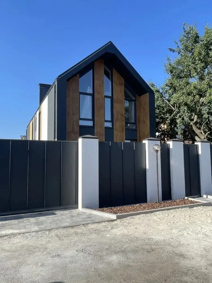 Фото Продаю будинок, 141 кв. м, Центральна вул.  Київ, ціна: 245000 $, код 8934