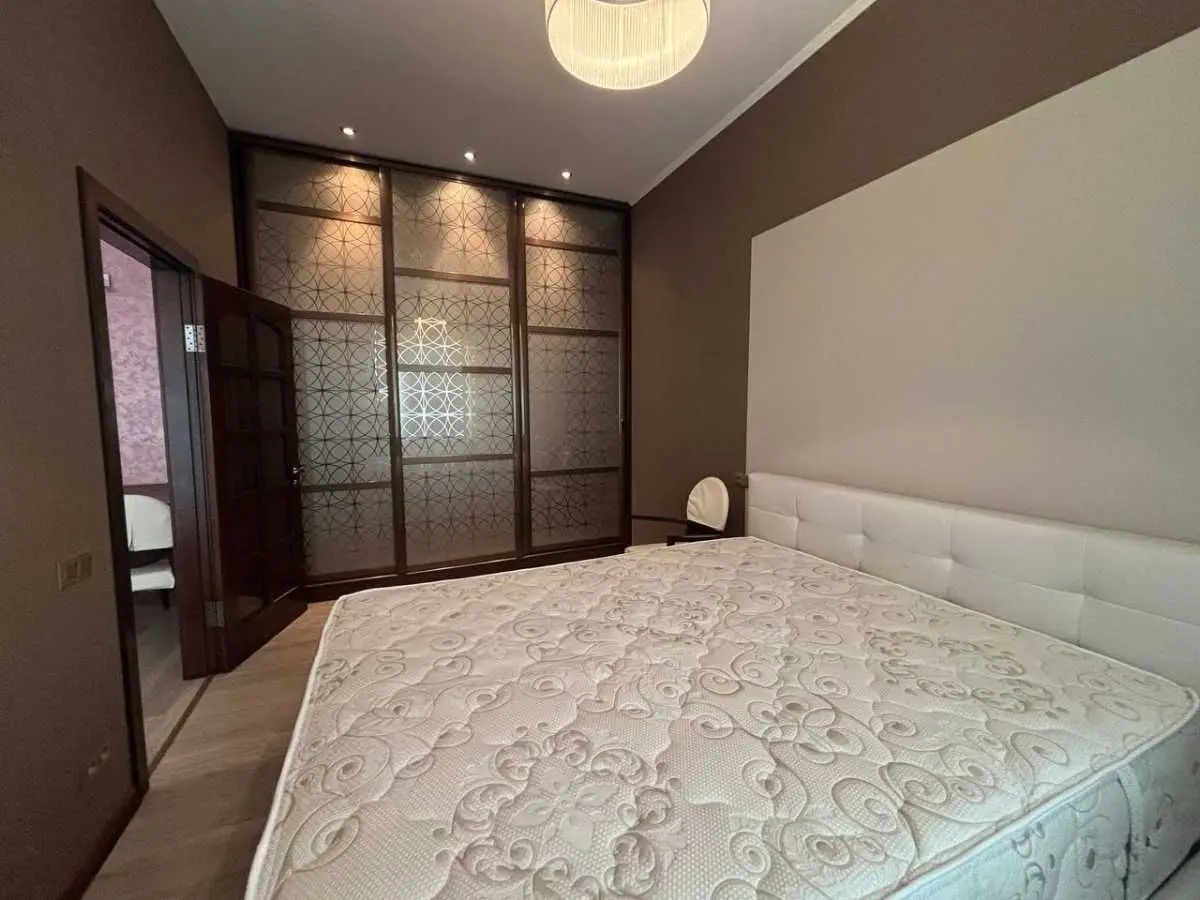 Фото Продаю 2 кімнатну квартиру, 52 кв. м, Велика Васильківська вул. 84/20 Київ, ціна: 149000 USD, код 8938