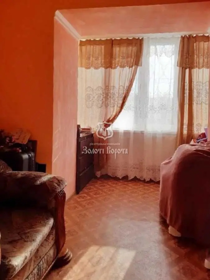 Фото Selling a 3-room apartment, 74 sq.m., Yevropeiska street  Hoholiv, price: 42000 USD, code 8943