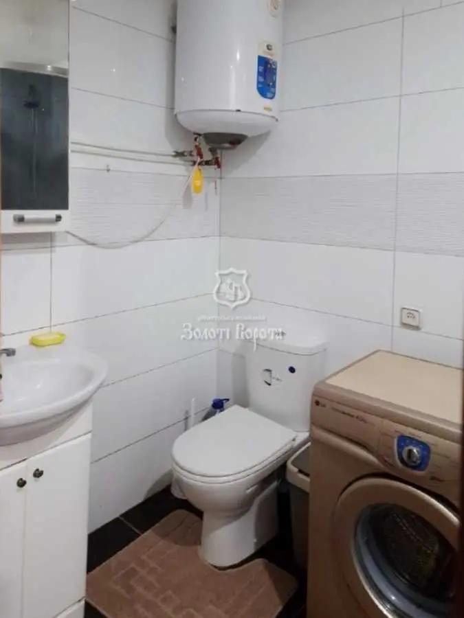 Фото Selling a 3-room apartment, 74 sq.m., Yevropeiska street  Hoholiv, price: 42000 USD, code 8943