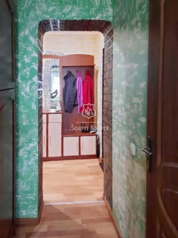 Фото Selling a 3-room apartment, 74 sq.m., Yevropeiska street  Hoholiv, price: 42000 USD, code 8943