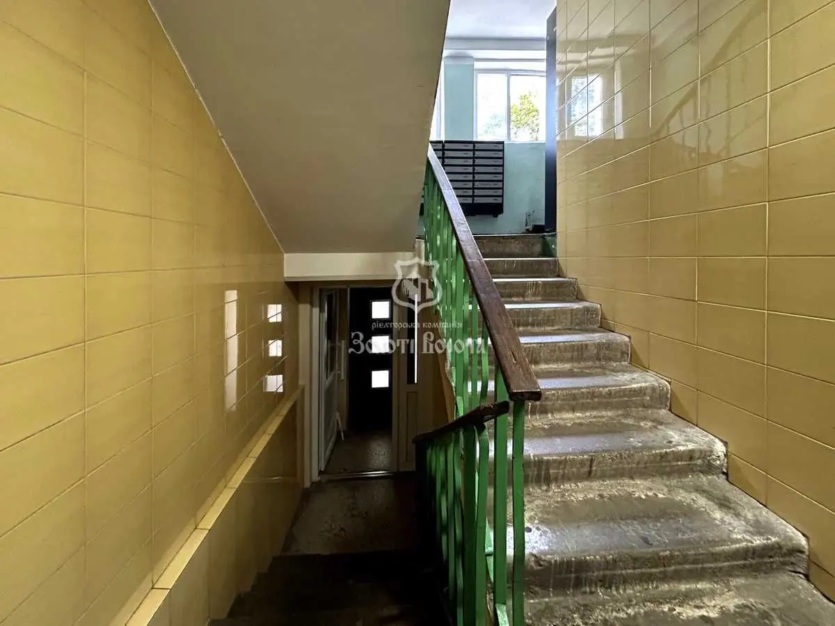 Фото Продаю 1-комнатную квартиру, 35.8 кв. м, Лукьяновская ул. 11 Киев, цена: 43000 USD, код 8944