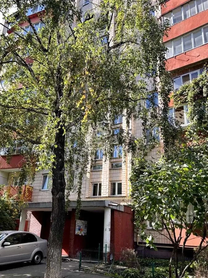 Фото Продаю 1-комнатную квартиру, 35.8 кв. м, Лукьяновская ул. 11 Киев, цена: 43000 USD, код 8944
