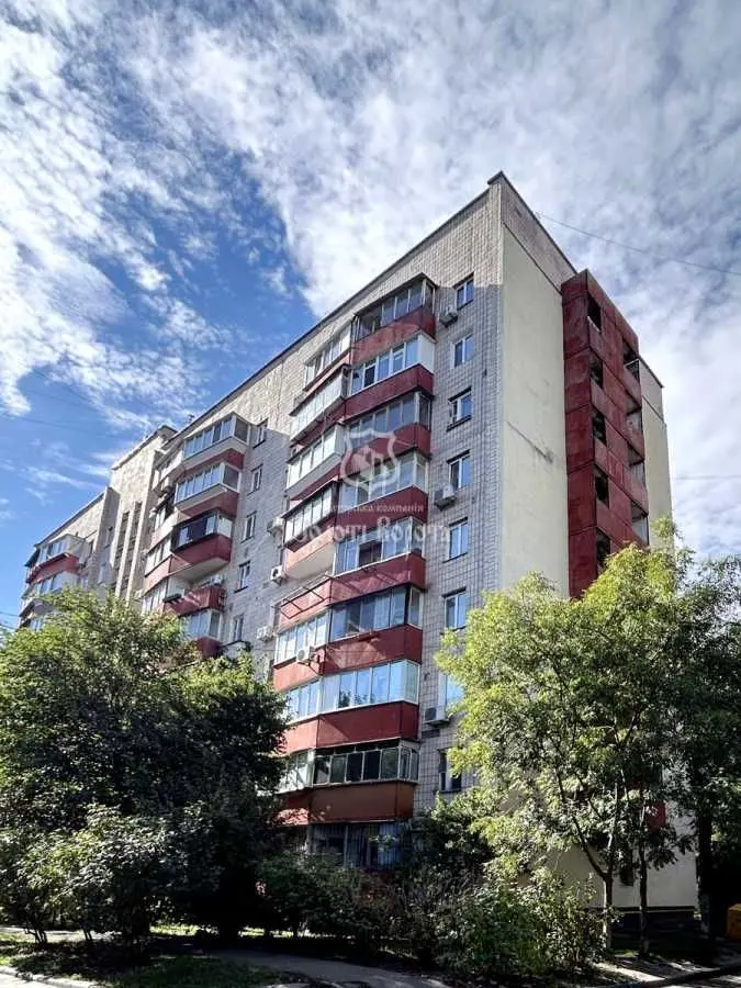 Фото Продаю 1-комнатную квартиру, 35.8 кв. м, Лукьяновская ул. 11 Киев, цена: 43000 USD, код 8944