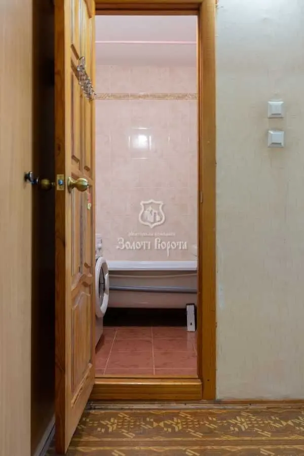 Фото Продаю 2 кімнатну квартиру, 59.8 кв. м, Клавдіївська вул. 23/15 Київ, ціна: 68000 USD, код 8946