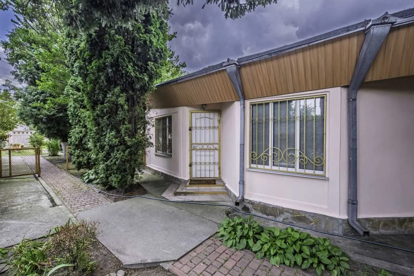 Фото Selling a house, 423 sq.m., Ivana Karpenka-Karoho Street (Nekrasova Street)  Bucha, price: 1100000 USD, code 8949