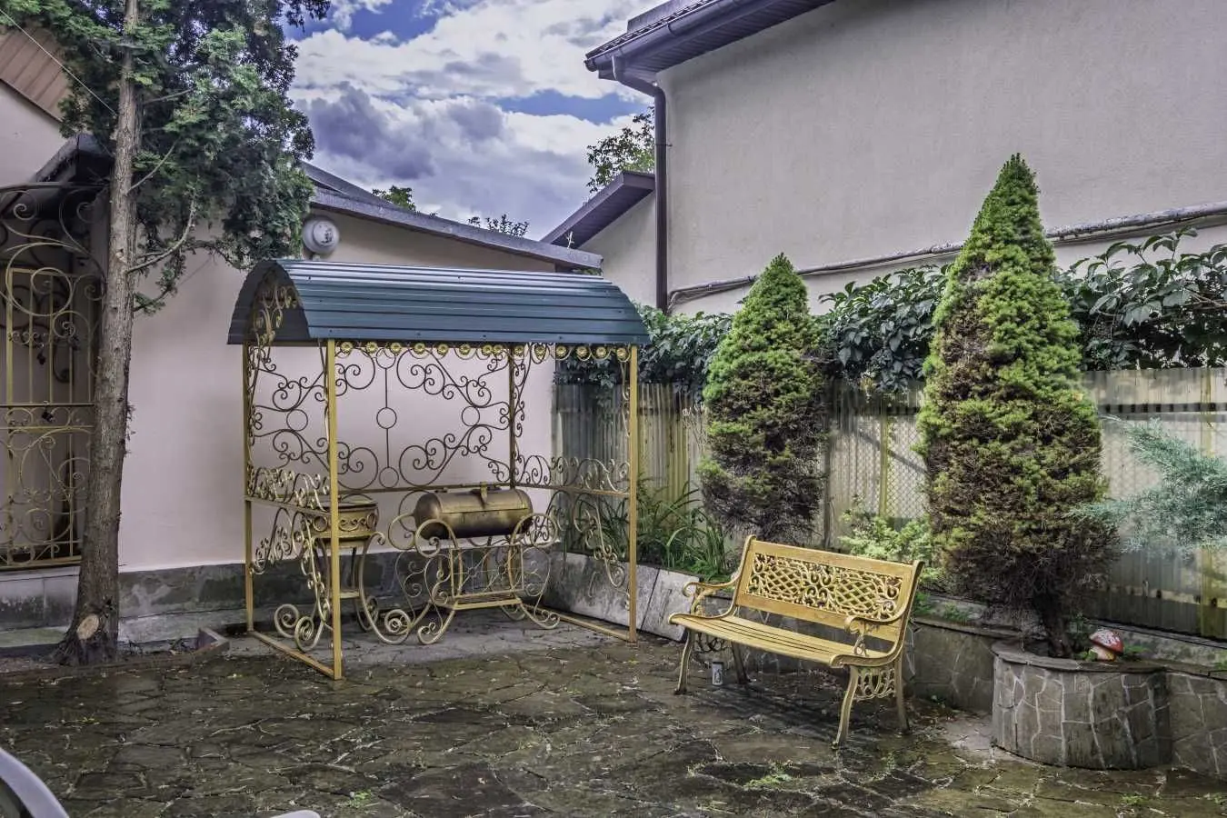 Фото Selling a house, 423 sq.m., Ivana Karpenka-Karoho Street (Nekrasova Street)  Bucha, price: 1100000 USD, code 8949
