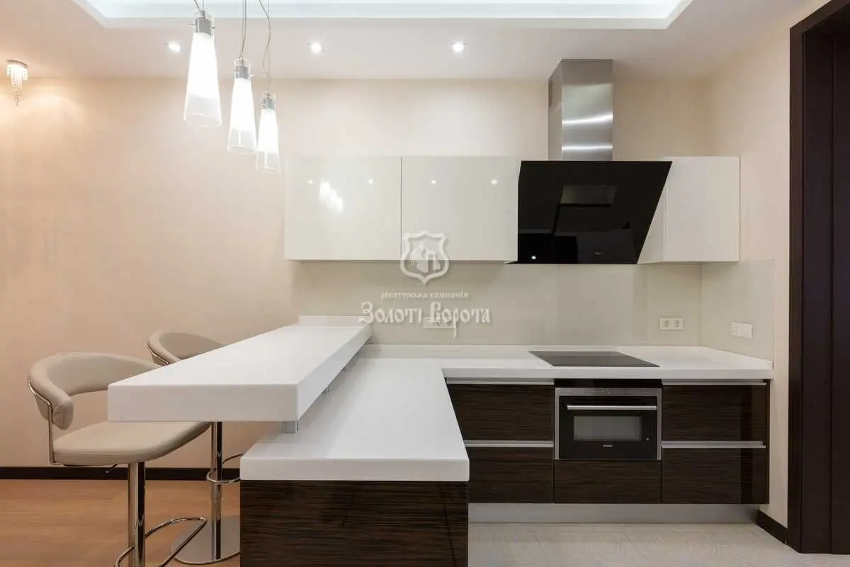 Фото Selling a 3-room apartment, 134.6 sq.m., Lesi Ukrainky Boulevard  Kyiv, price: 475000 USD, code 8951