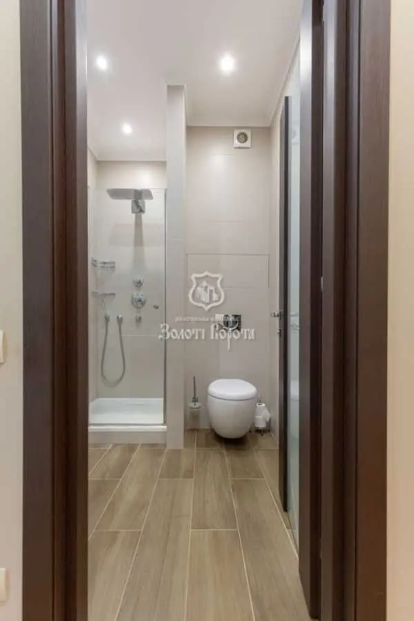 Фото Selling a 3-room apartment, 134.6 sq.m., Lesi Ukrainky Boulevard  Kyiv, price: 475000 USD, code 8951