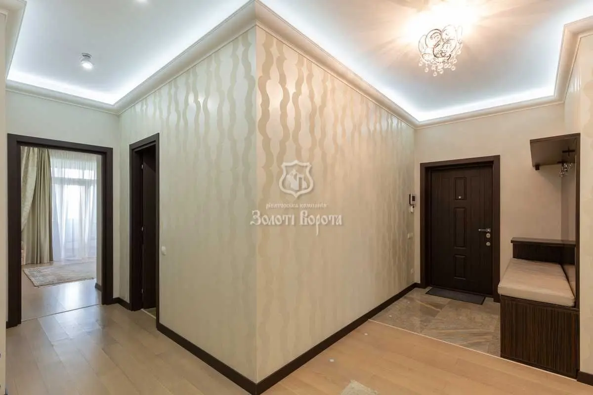 Фото Selling a 3-room apartment, 134.6 sq.m., Lesi Ukrainky Boulevard  Kyiv, price: 475000 USD, code 8951