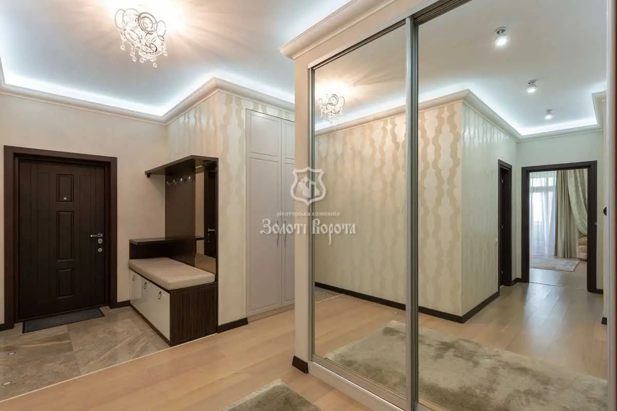 Фото Selling a 3-room apartment, 134.6 sq.m., Lesi Ukrainky Boulevard  Kyiv, price: 475000 USD, code 8951