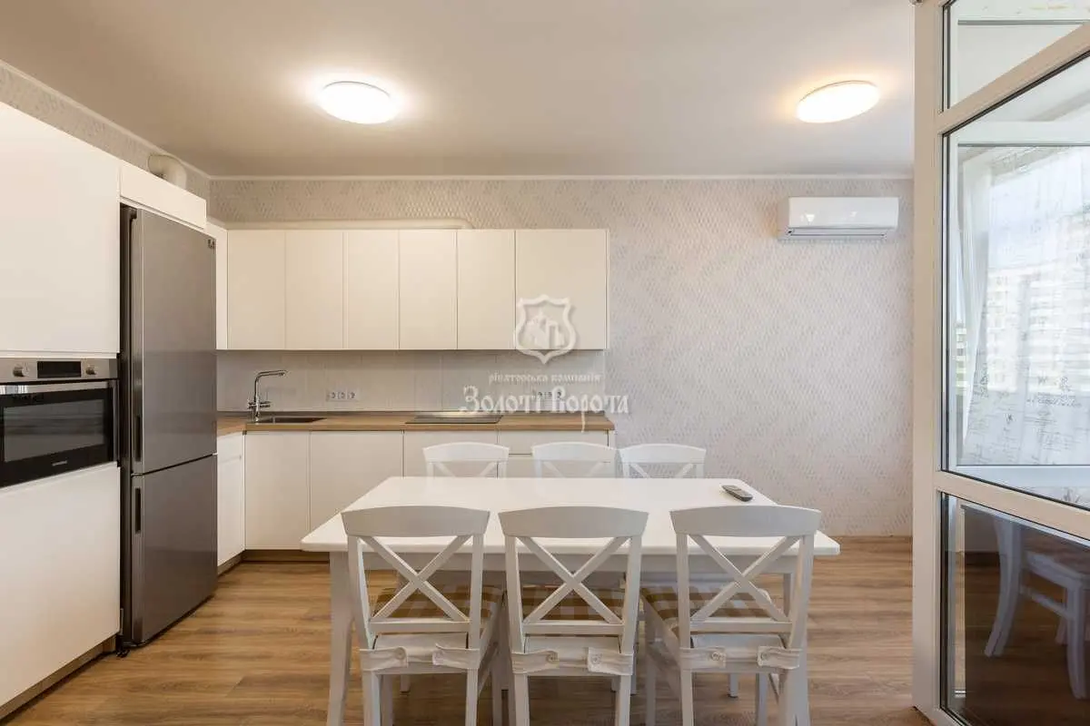 Фото Продаю 3 кімнатну квартиру, 87.8 кв. м, Євгена Сверстюка вул. 6а Київ, ціна: 184000 USD, код 8953