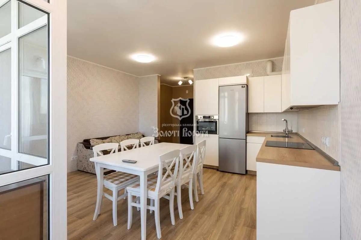 Фото Продаю 3 кімнатну квартиру, 87.8 кв. м, Євгена Сверстюка вул. 6а Київ, ціна: 184000 USD, код 8953